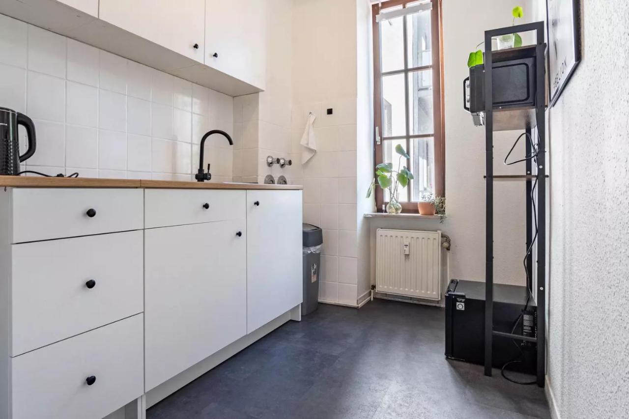 Next Home - Free Parking & Wifi - Badewanne 뒤스부르크 외부 사진