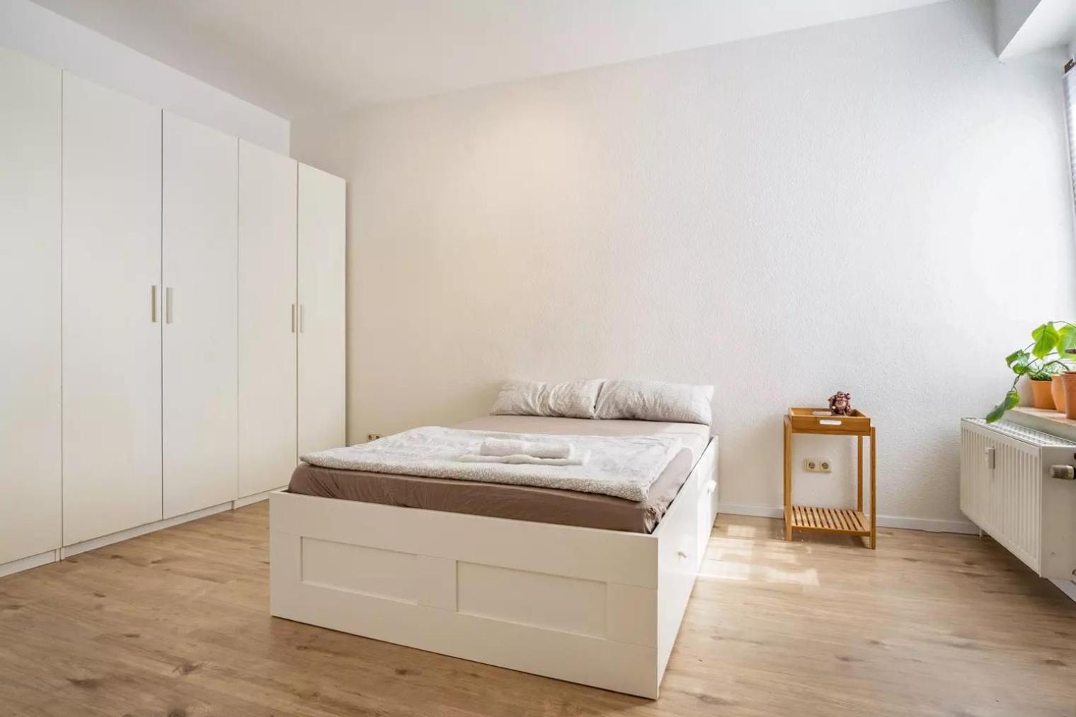 Next Home - Free Parking & Wifi - Badewanne 뒤스부르크 외부 사진